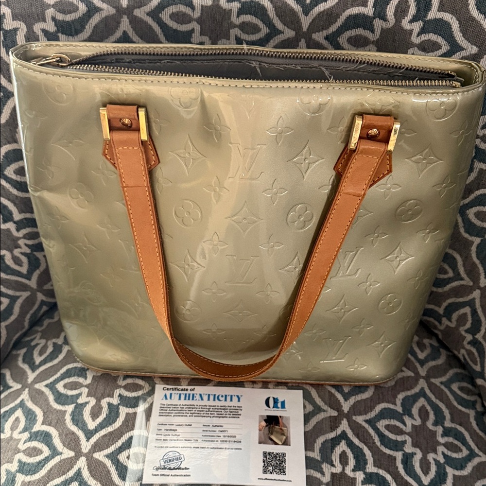 Louis Vuitton Shimmering Vernis Tote Light Green with COA